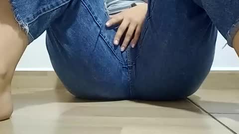 Annie online show from December 17, 2025, 5:30 pm