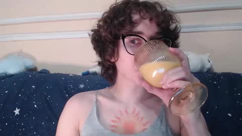 Hella online show from November 24, 2025, 12:49 pm