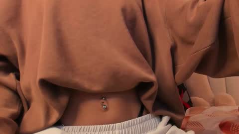 Snapshot of sunshinelizzy chatting on November 19, 2025, 12:38 pm Valentina online show from November 19, 2025, 12:38 pm