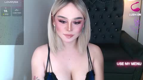 Snapshot of superh0tangelxx chatting on September 21, 2025, 2:02 am CARMINA online show from September 21, 2025, 2:02 am