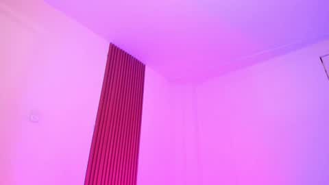 Snapshot of suprasexyjohn chatting on November 30, 2025, 4:00 pm llllSupra llll online show from November 30, 2025, 4:00 pm