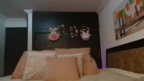 surella32 online show from March 30, 2026, 2:23 am