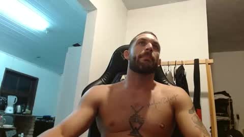 Snapshot of surfdog95 chatting on October 25, 2025, 11:21 pm surfdog95 online show from October 25, 2025, 11:21 pm