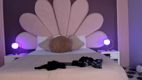 Susann online show from April 16, 2026, 11:44 am