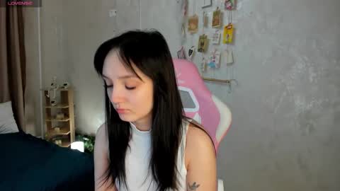 Annie online show from November 10, 2025, 1:26 am