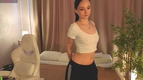 Snapshot of susan__clark chatting on February 20, 2026, 6:26 am Annie online show from February 20, 2026, 6:26 am