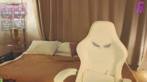 Snapshot of susan__clark chatting on February 24, 2026, 1:47 am Annie online show from February 24, 2026, 1:47 am