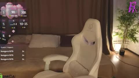 Snapshot of susan__clark chatting on March 1, 2026, 1:51 am Annie online show from March 1, 2026, 1:51 am