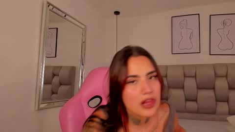 Susan online show from November 10, 2025, 9:03 pm