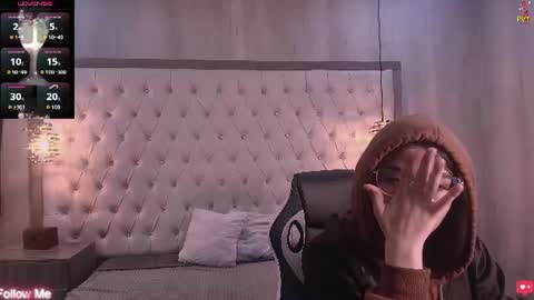 susan_voltaire online show from June 13, 2026, 11:52 am
