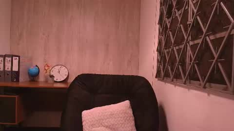 susan_voltaire online show from August 1, 2026, 6:01 am
