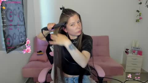 Snapshot of susana_garciaa chatting on December 2, 2024, 10:23 pm Susana ig susanna garcia23 online show from December 2, 2024, 10:23 pm