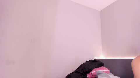 susana_huston online show from February 8, 2026, 7:17 pm