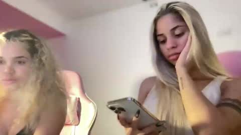 Snapshot of susandolls_ chatting on November 30, 2025, 2:26 am susan online show from November 30, 2025, 2:26 am