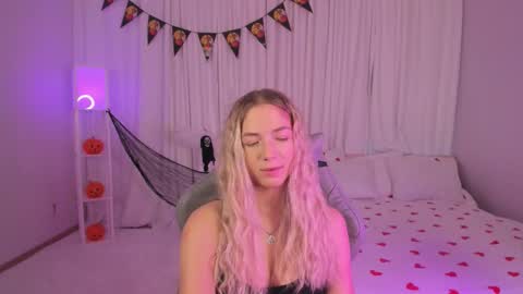 Susan online show from October 25, 2025, 2:08 am