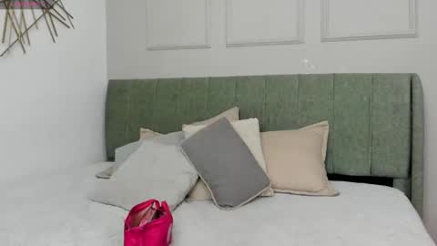 Amelia  online show from February 25, 2026, 12:26 pm