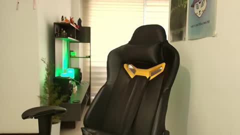 Susan Rhodes online show from November 6, 2025, 12:28 pm