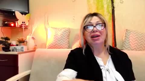 Snapshot of susiexnoreen chatting on April 9, 2026, 1:49 am SusiexNoreen online show from April 9, 2026, 1:49 am