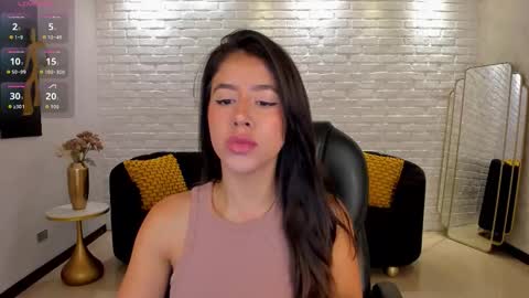 Snapshot of sussanelliot chatting on October 15, 2025, 9:53 am Sussan online show from October 15, 2025, 9:53 am