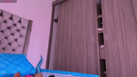 Andrea online show from April 1, 2026, 10:18 pm