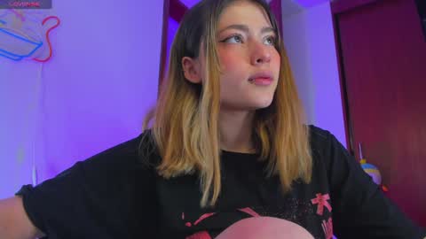 Susy  online show from February 7, 2025, 3:55 am