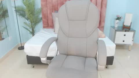 Snapshot of sussy_leon chatting on November 20, 2025, 3:50 am sussy leon online show from November 20, 2025, 3:50 am