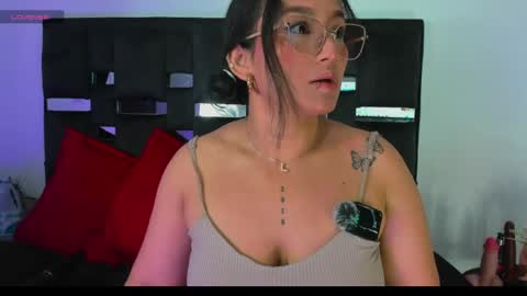 Sussy Sunny online show from April 21, 2026, 5:03 am