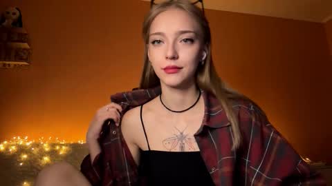 Jessica online show from October 12, 2025, 4:17 pm