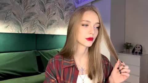 Jessica online show from October 24, 2025, 4:14 pm