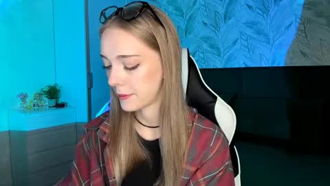 Jessica online show from November 10, 2025, 5:34 pm