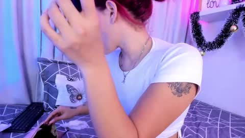 susyy online show from December 4, 2025, 7:44 pm