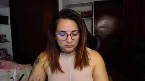 Snapshot of sux_ink chatting on February 9, 2025, 10:11 pm Susan .. oo .. Independent Model online show from February 9, 2025, 10:11 pm