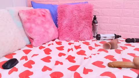 suzan_30 online show from May 26, 2026, 9:11 pm