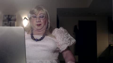 Snapshot of suzannebanci chatting on February 14, 2025, 8:15 pm My name is Sissy or more fully Suzanna Aprilia Maria Mariquita Catarina Chinita Banci. Soy una puta - que chimba ladybug online show from February 14, 2025, 8:15 pm