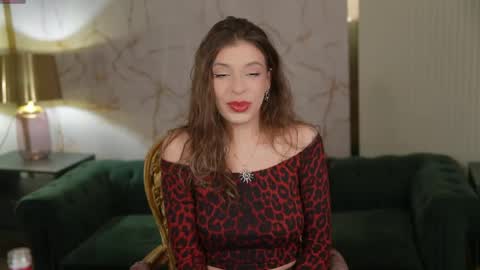 Suzan online show from April 23, 2026, 9:06 pm