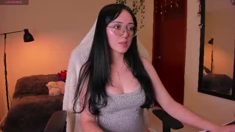 Snapshot of suzumi_ chatting on July 8, 2026, 12:48 am Jadde online show from July 8, 2026, 12:48 am