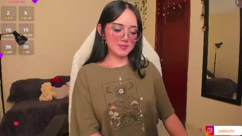 Snapshot of suzumi_ chatting on July 13, 2026, 9:39 pm Jadde online show from July 13, 2026, 9:39 pm