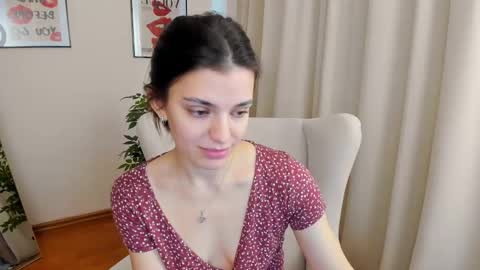 Suzy  next stream  Thursday Friday Saturday online show from February 21, 2025, 5:13 am