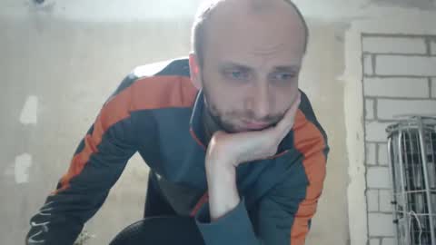 Snapshot of svetifox chatting on February 19, 2025, 11:14 pm Sveti online show from February 19, 2025, 11:14 pm