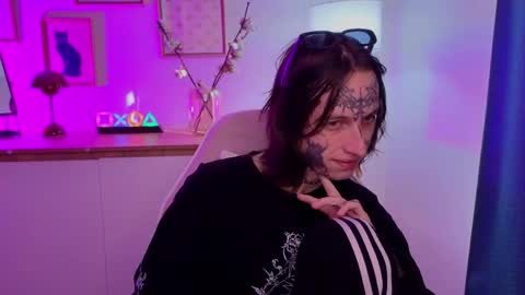 Eric online show from April 10, 2026, 1:05 pm