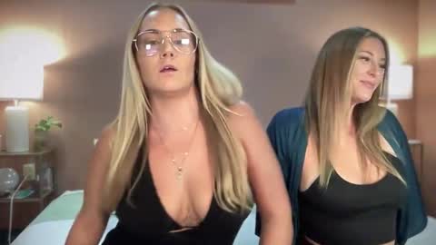 Snapshot of swedish_candii chatting on March 15, 2026, 12:38 am Swedish Candii online show from March 15, 2026, 12:38 am