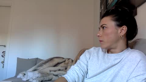 Snapshot of swee788485 chatting on November 7, 2025, 1:55 pm ALBA online show from November 7, 2025, 1:55 pm