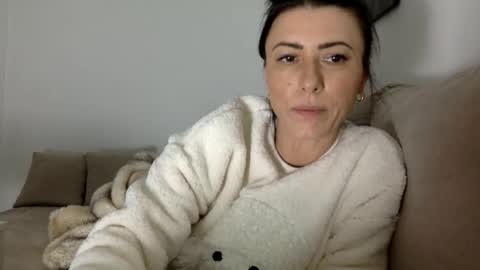 Snapshot of swee788485 chatting on November 8, 2025, 9:46 pm ALBA online show from November 8, 2025, 9:46 pm