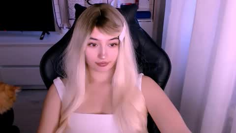 Snapshot of sweeet_baby0 chatting on October 14, 2025, 1:17 am Kate online show from October 14, 2025, 1:17 am