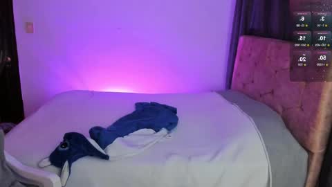 Snapshot of sweeet_temptation chatting on November 15, 2025, 1:25 am Mariana online show from November 15, 2025, 1:25 am