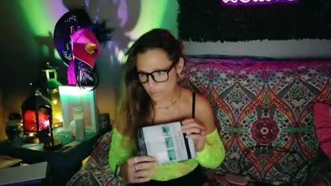 Snapshot of sweeetttea chatting on June 26, 2026, 6:01 pm sweeetttea online show from June 26, 2026, 6:01 pm