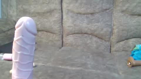 sweerie20 online show from January 13, 2026, 5:40 pm