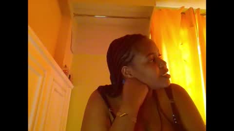 sweet52537 online show from October 22, 2025, 7:08 am