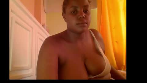 sweet52537 online show from November 23, 2025, 12:05 pm