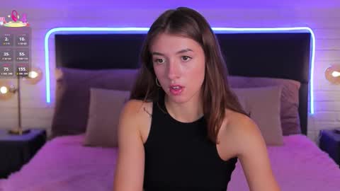 Snapshot of sweet__vikki chatting on October 18, 2025, 6:52 pm sweet__vikki online show from October 18, 2025, 6:52 pm